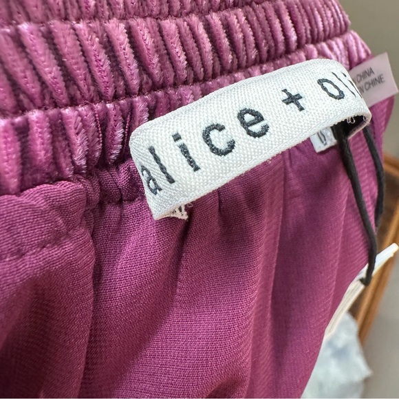 NWT Alice and Olivia Velvet Midi Skirt Boysenberry Size 8 B35 - Picture 3 of 10